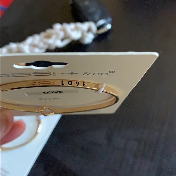 NEW super cute bangle bracelets. Sayings on both - Picture 4 of 4